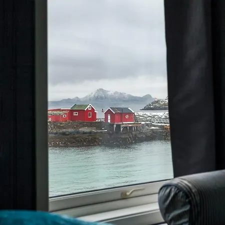 Dom wakacyjny Modern Seahouse In With Stunning Views! Svolvær