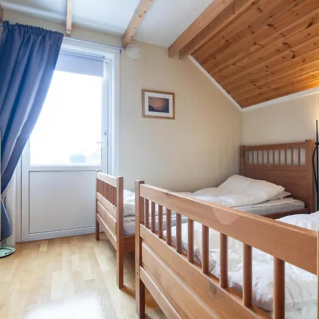 Modern Seahouse In With Stunning Views! * סבולבאר