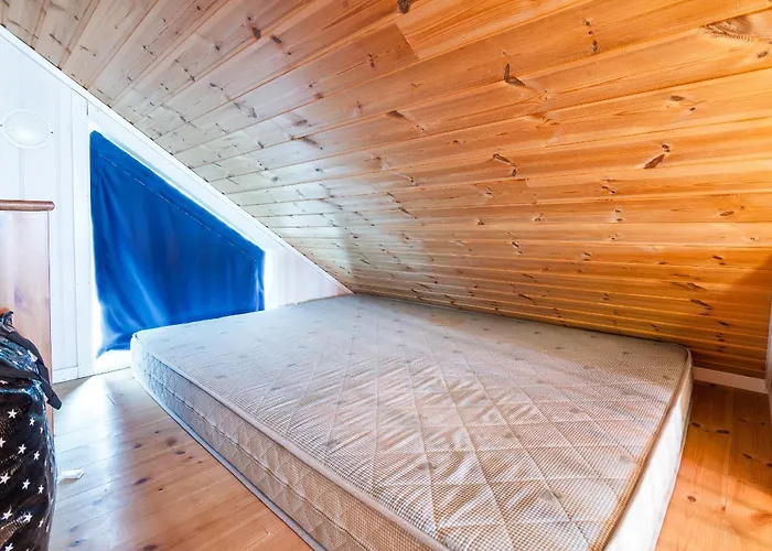 Modern Seahouse In With Stunning Views! Feriehus