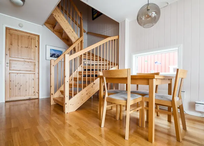 Modern Seahouse In With Stunning Views! Feriehus Svolvær