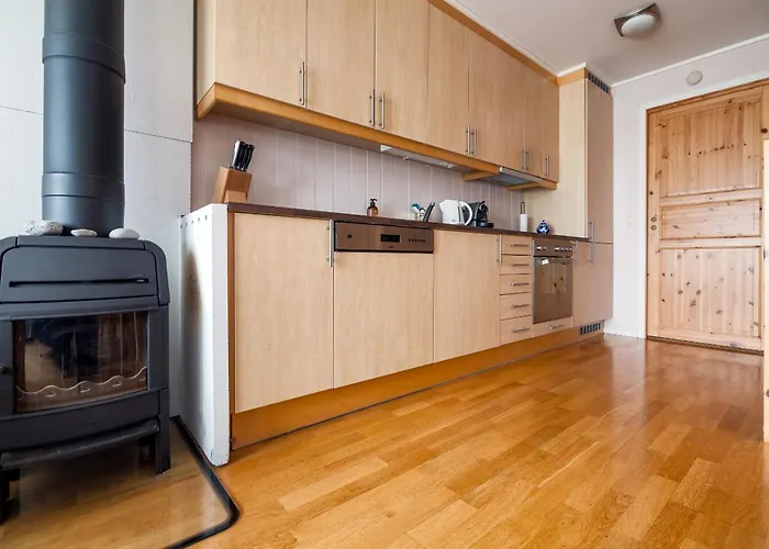 בית נופש Modern Seahouse In With Stunning Views! סבולבאר